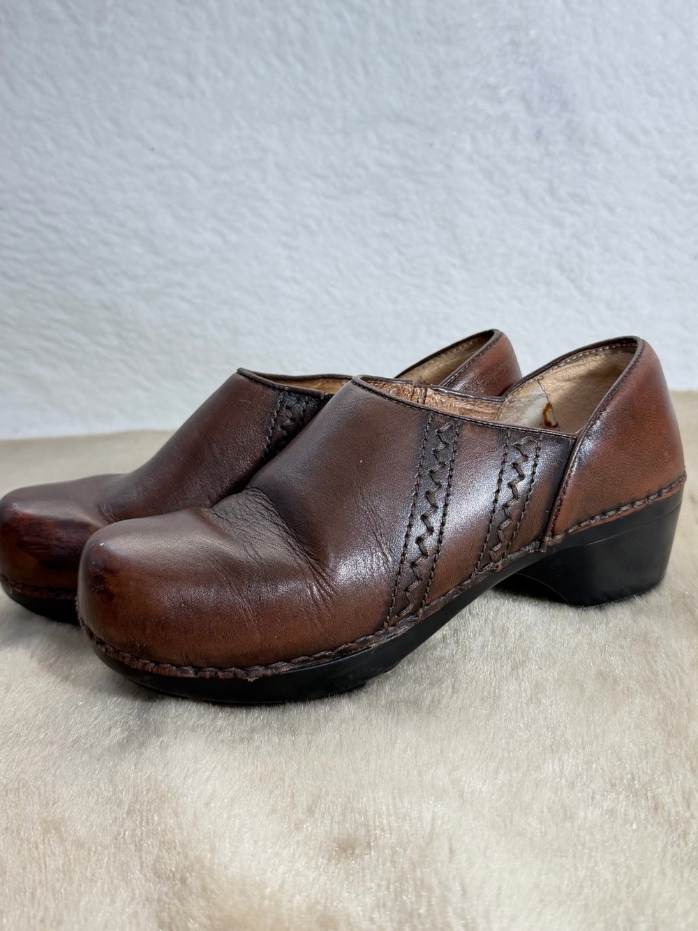 Dansko Brown Leather Closed Back Comfort Clogs Women US 7.5  or 38 orthopedic